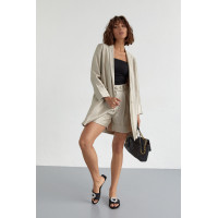 Жіночий костюм з подовженим піджаком та шортами  бежевий колір