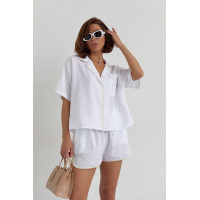 Літній костюм із шортами на зав'язках та сорочкою  молочний колір