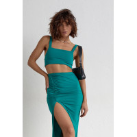 Літній жіночий костюм зі спідницею та топом  зелений колір