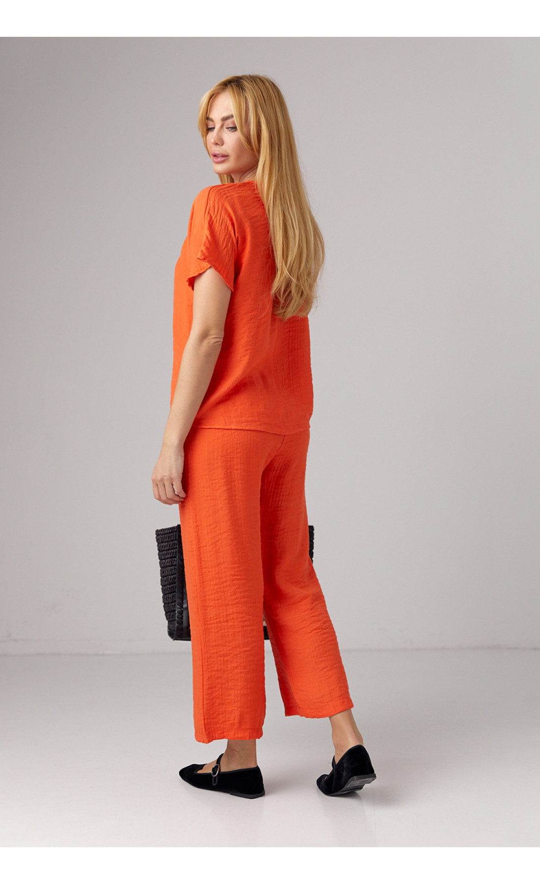 Літній костюм з брюками та футболкою  помаранчевий колір