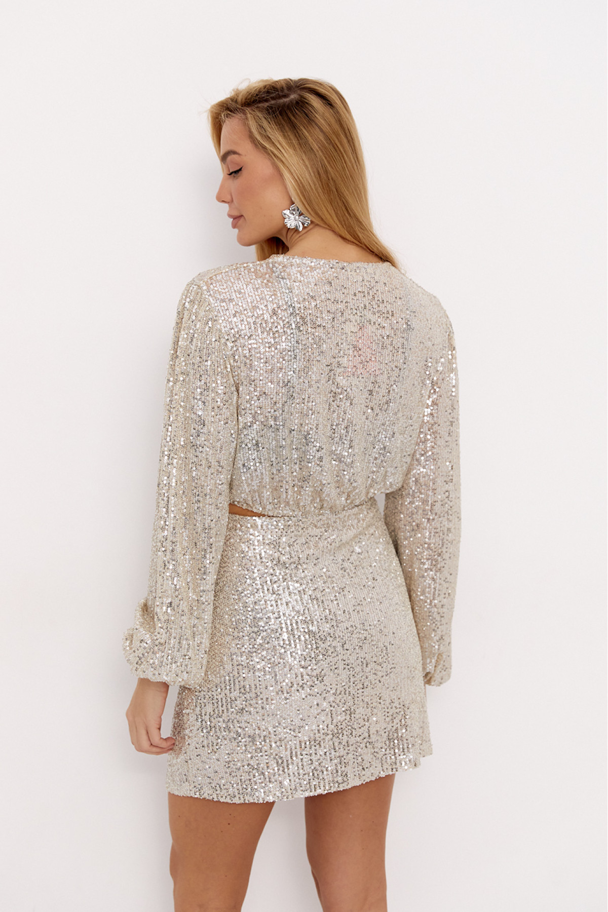 Спідничний костюмдвійка з паєтками  бежевий колір