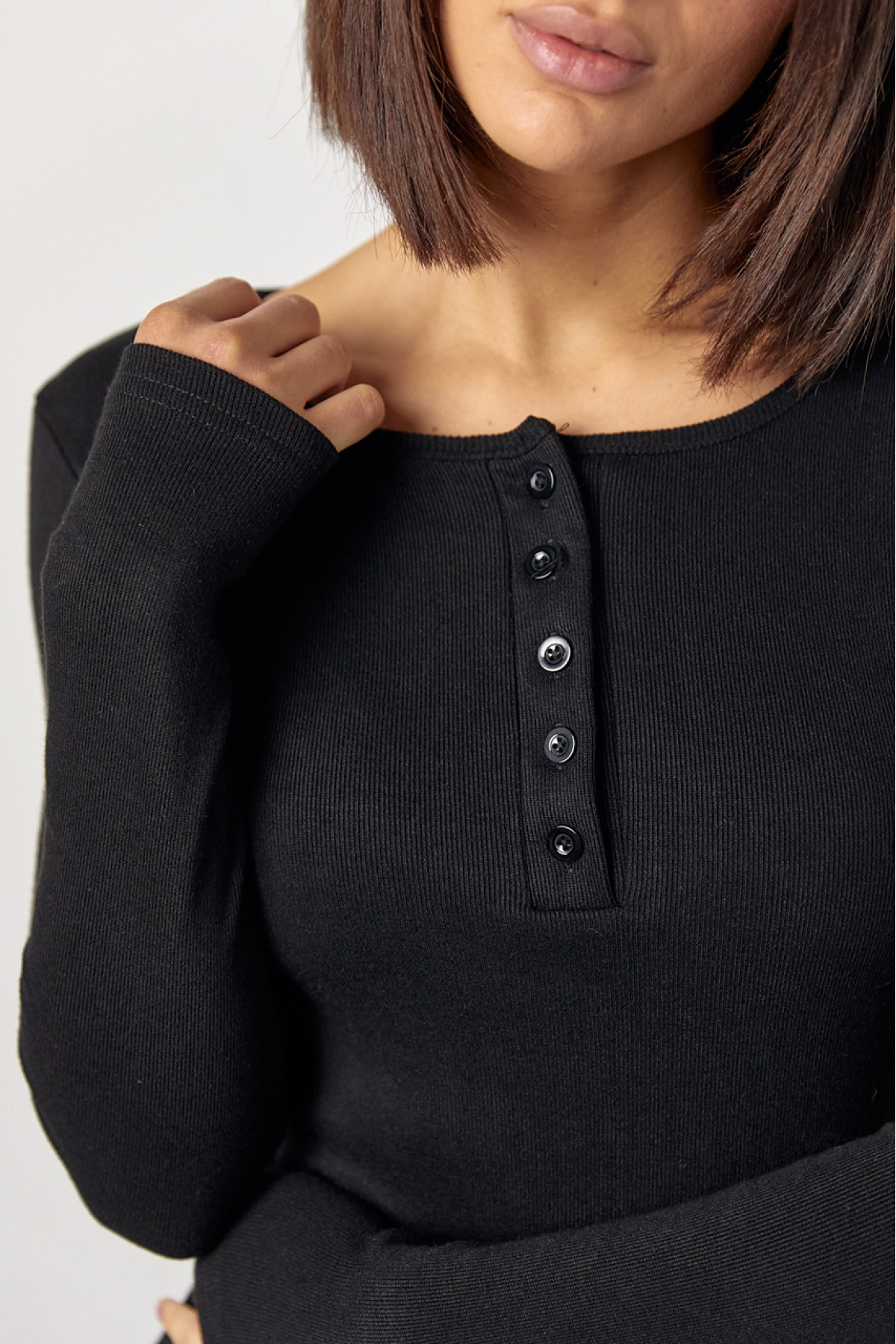 Костюм зі штанами кльош і кофтинкою на ґудзиках  чорний колір