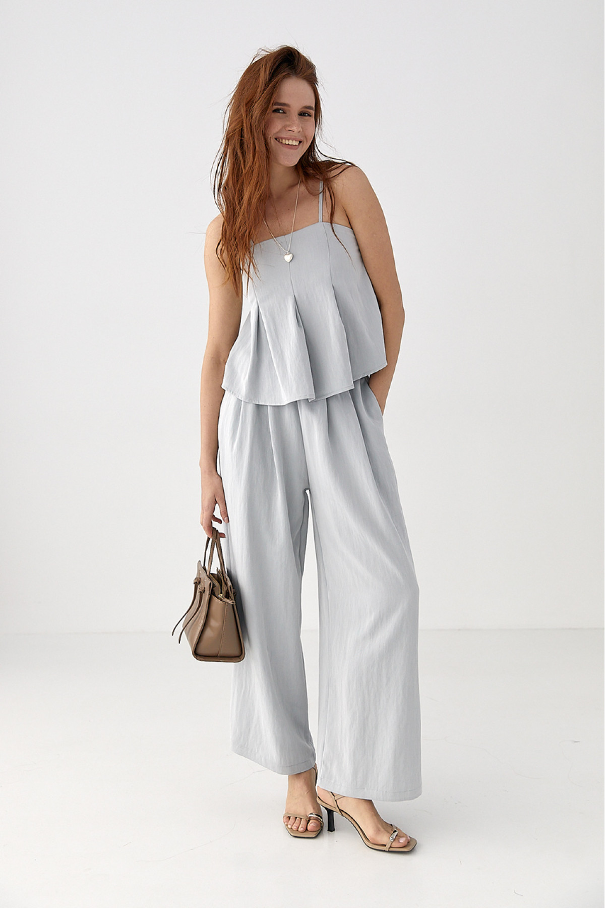 Літній костюм зі штанами та топом на бретелях  сірий колір