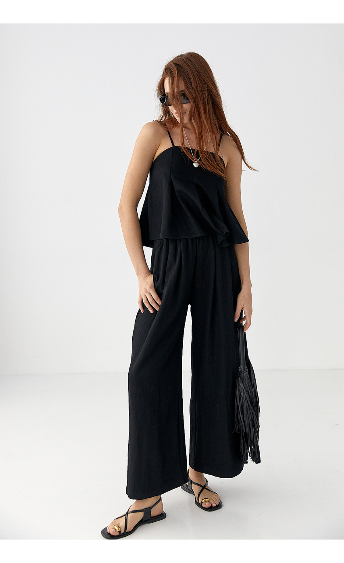 Літній костюм зі штанами та топом на бретелях  чорний колір