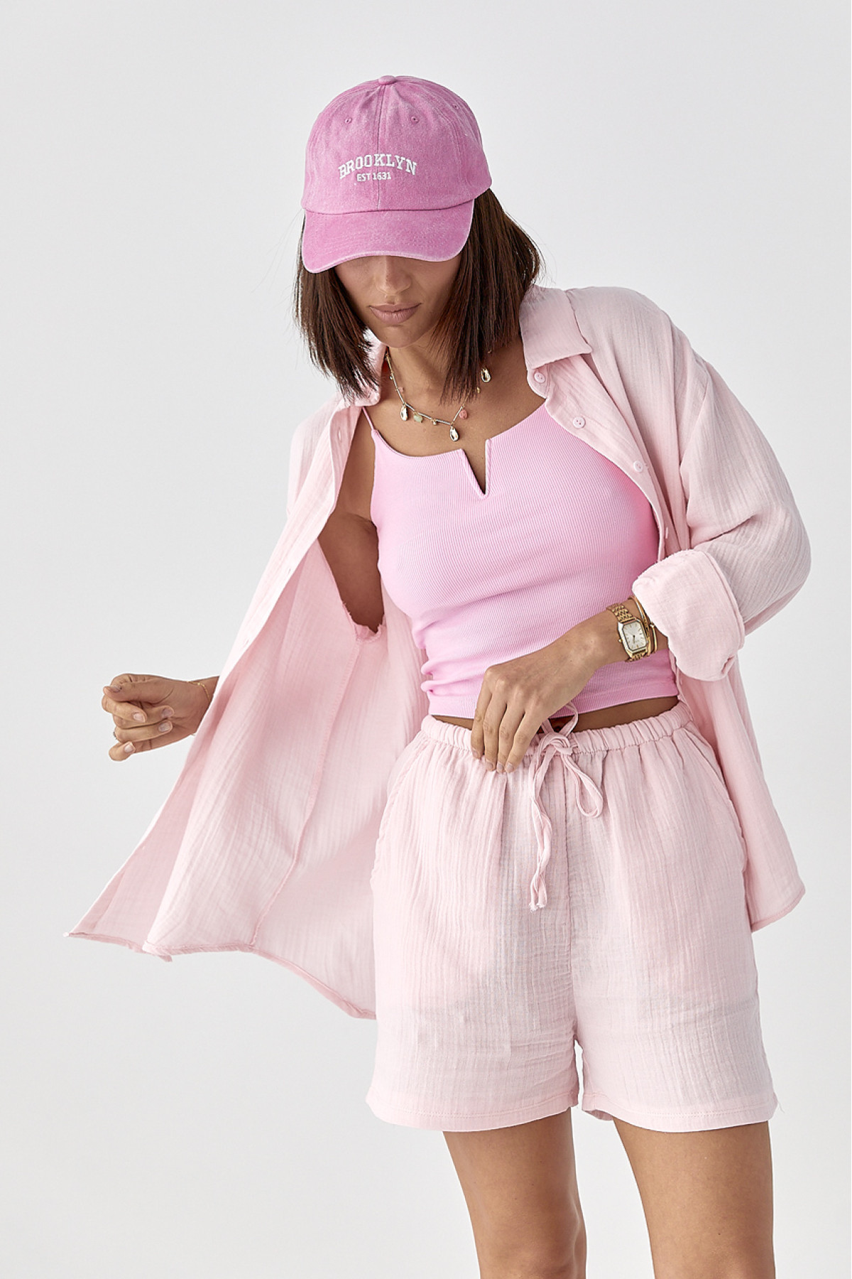 Мусліновий костюм із сорочкою і шортами  рожевий колір