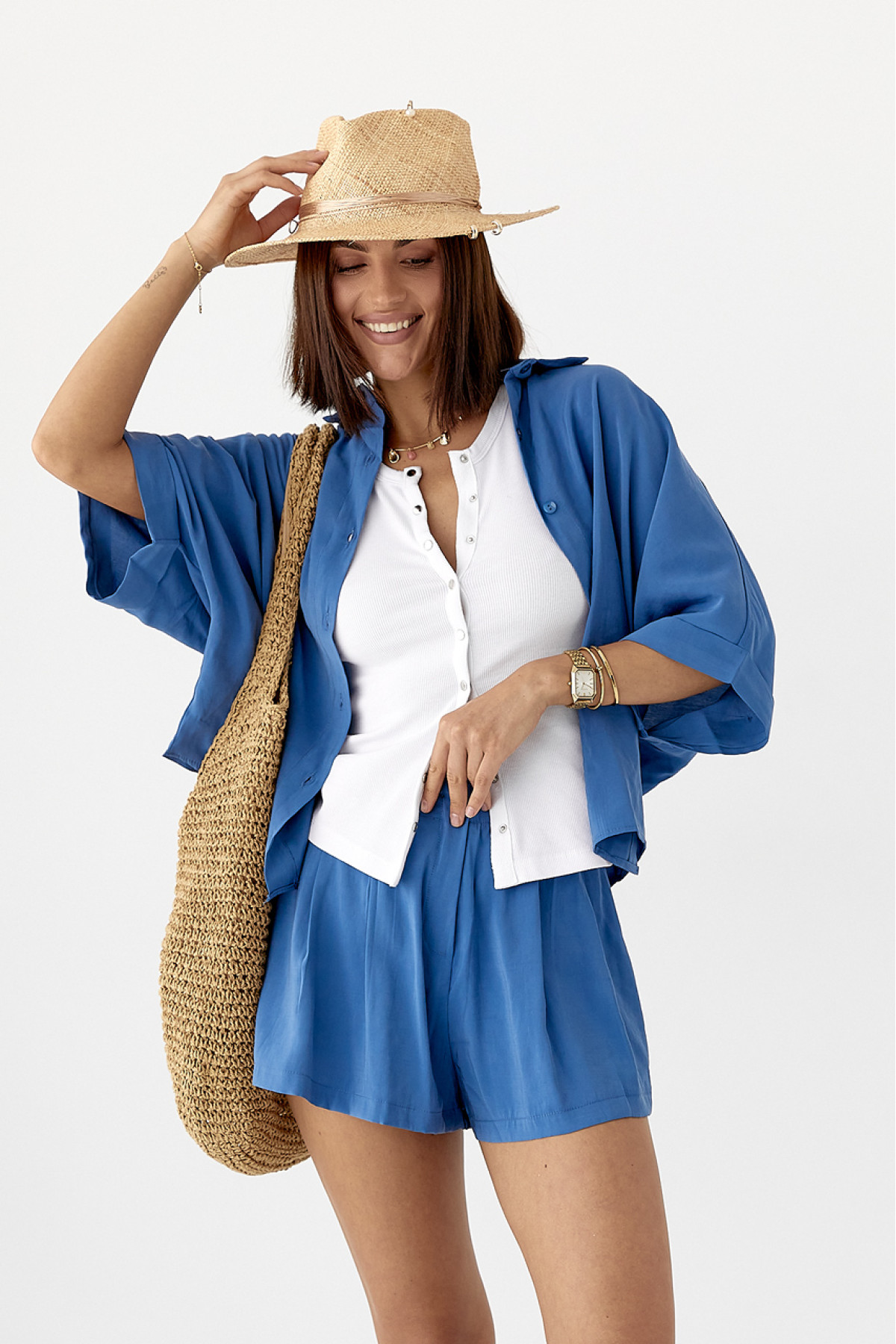 Костюм вільного крою із шортами та сорочкою  синій колір