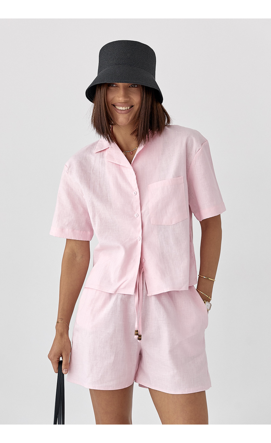 Льняний костюм із сорочкою та шортами  рожевий колір