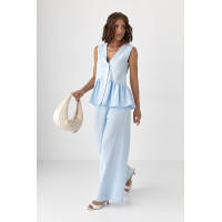 Класичний костюм із жилеткою з оборками та штанами  блакитний колір