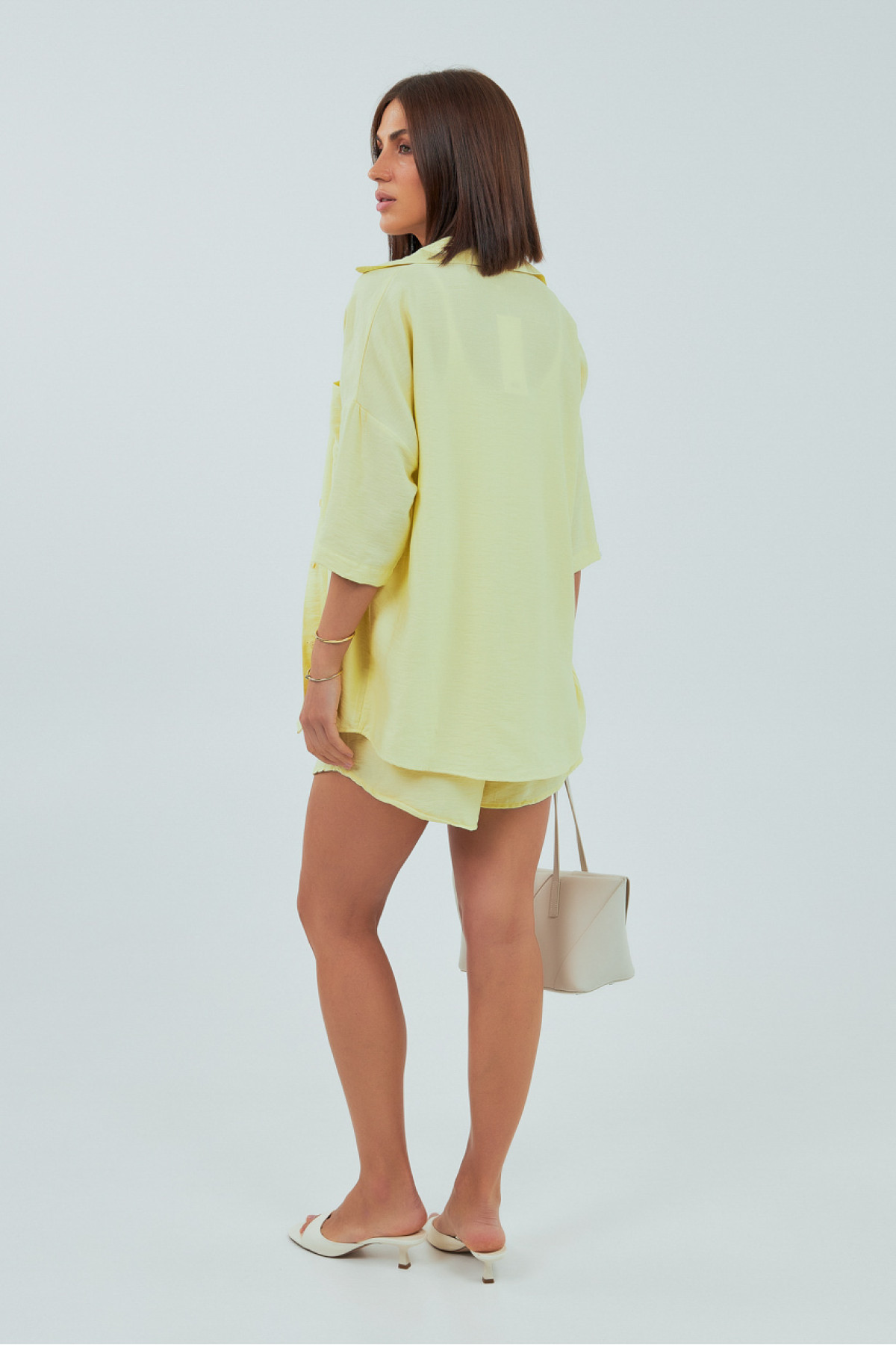 Однотонний костюм із сорочкою та шортами  лимонний колір