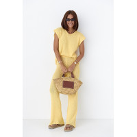Літній в'язаний костюм із футболкою та штанами  жовтий колір