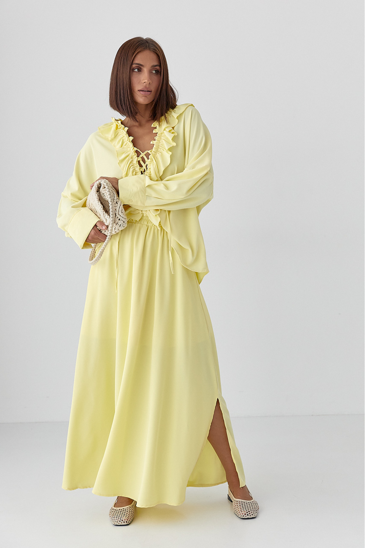 Костюм з рюшами зі спідниці та блузи  лимонний колір