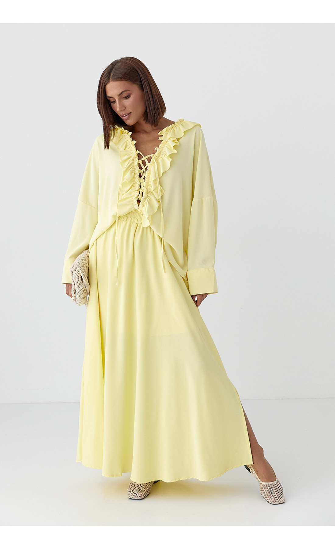 Костюм з рюшами зі спідниці та блузи  лимонний колір