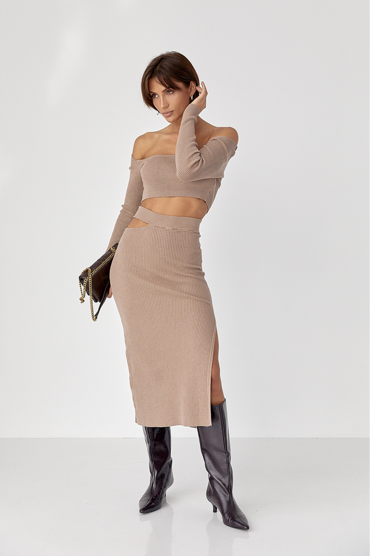 Костюм у рубчик із кроптопом і спідницею  коричневий колір