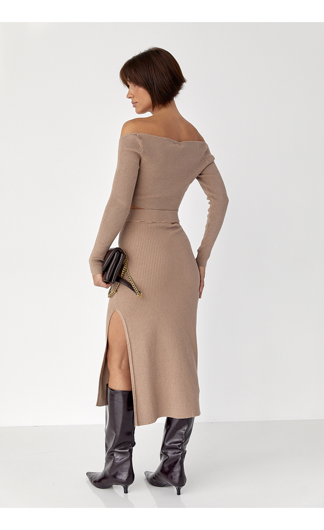 Костюм у рубчик із кроптопом і спідницею  коричневий колір