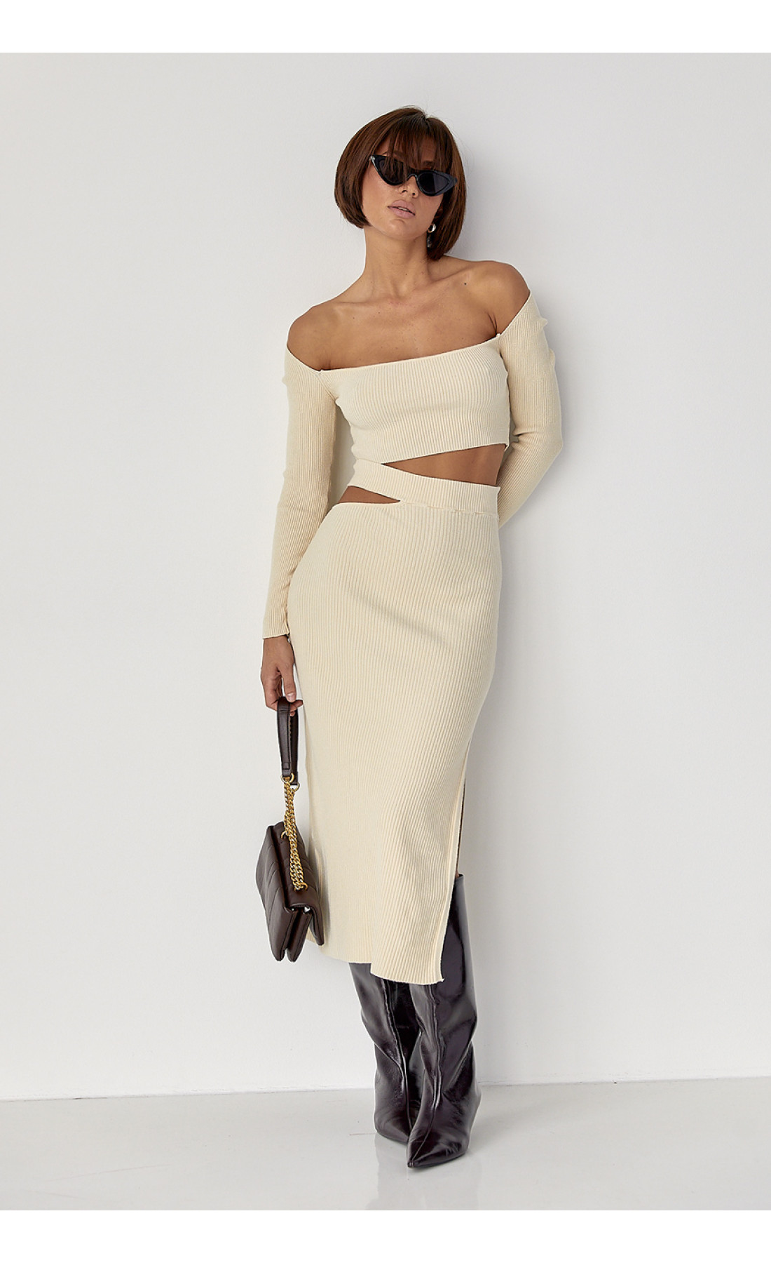 Костюм у рубчик із кроптопом і спідницею  кремовий колір