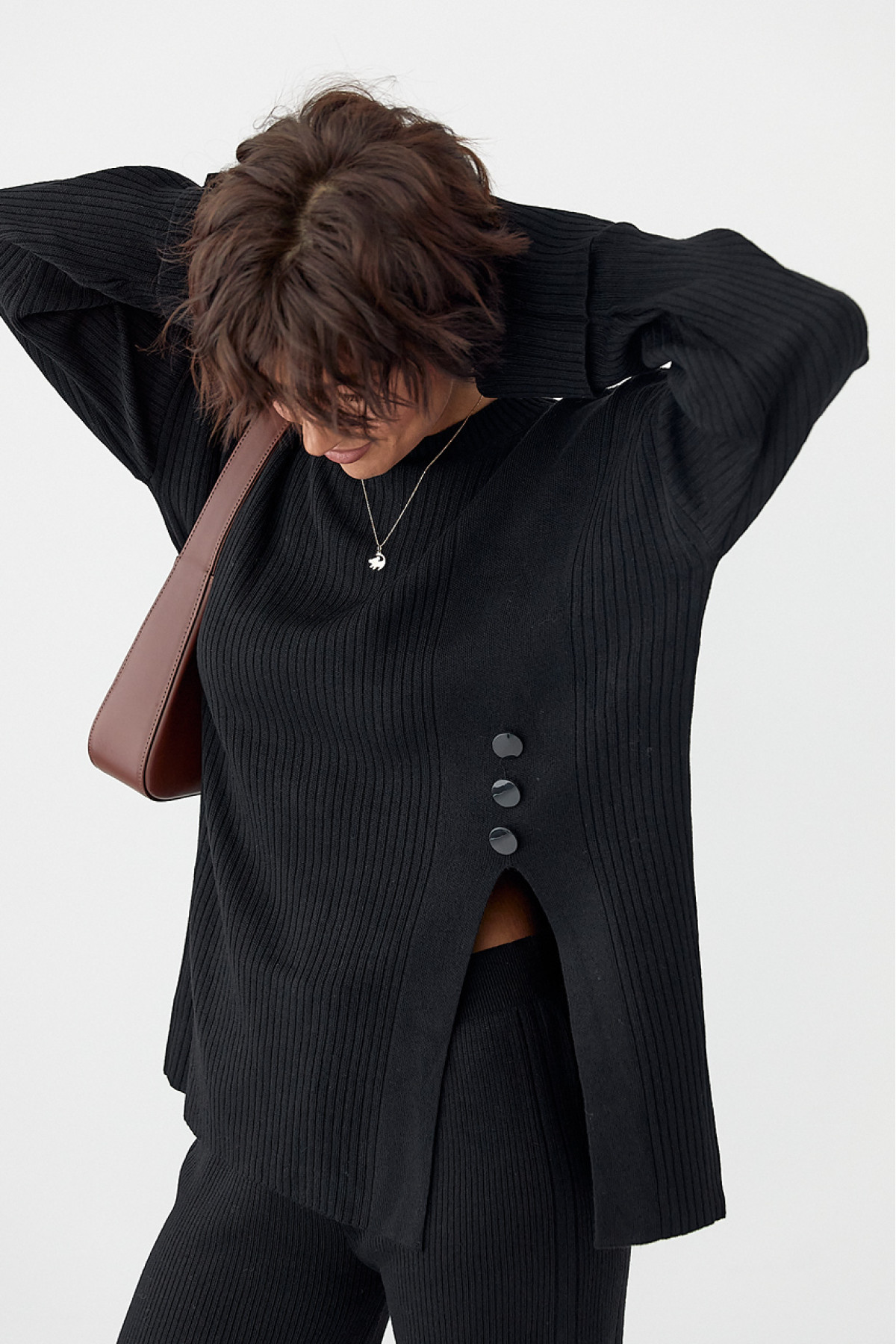 В'язаний костюм в рубчик вільною крою  чорний колір