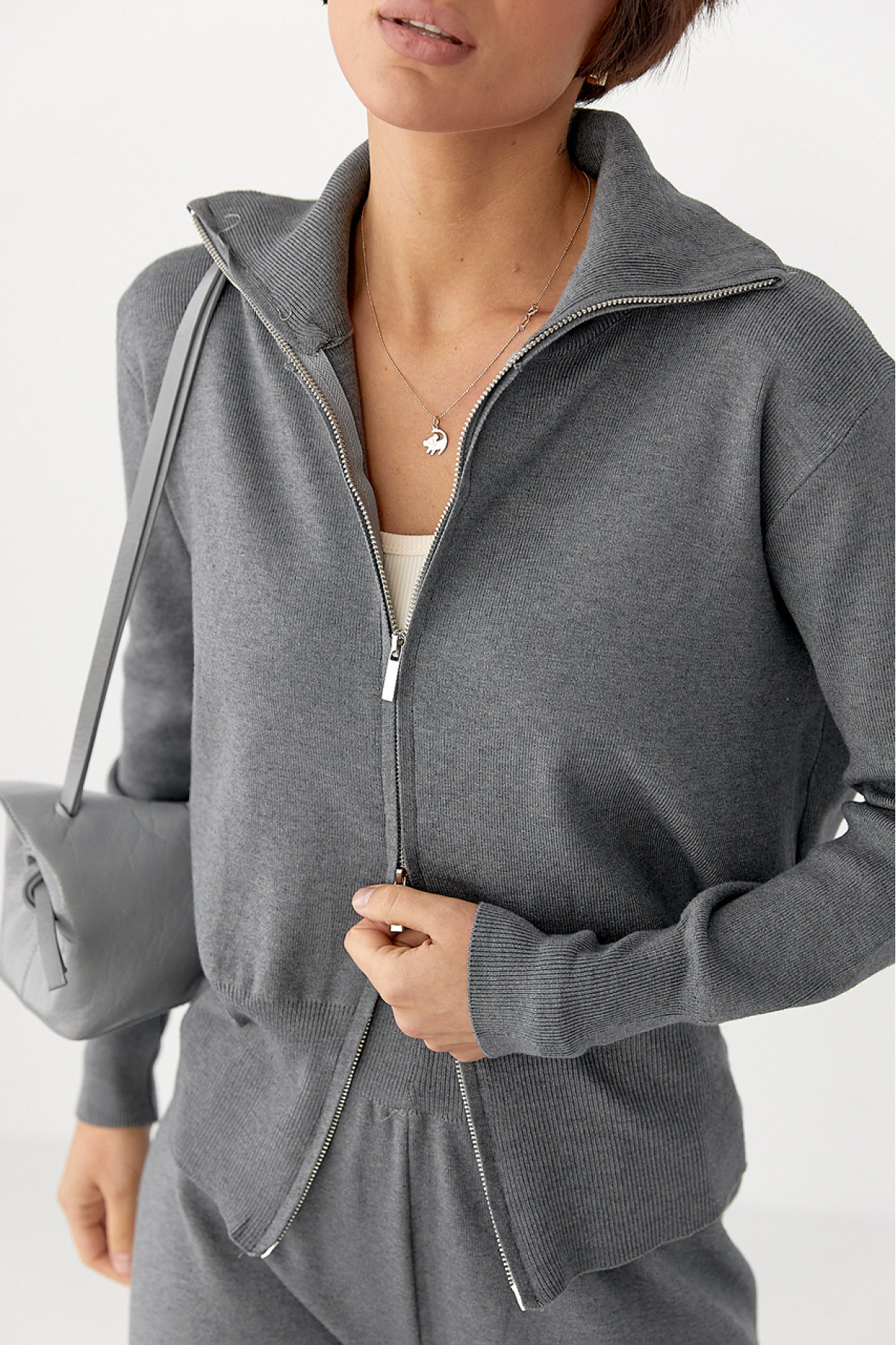 Трикотажний костюм із коротким кардиганом на блискавці та широкими штанами  сірий колір