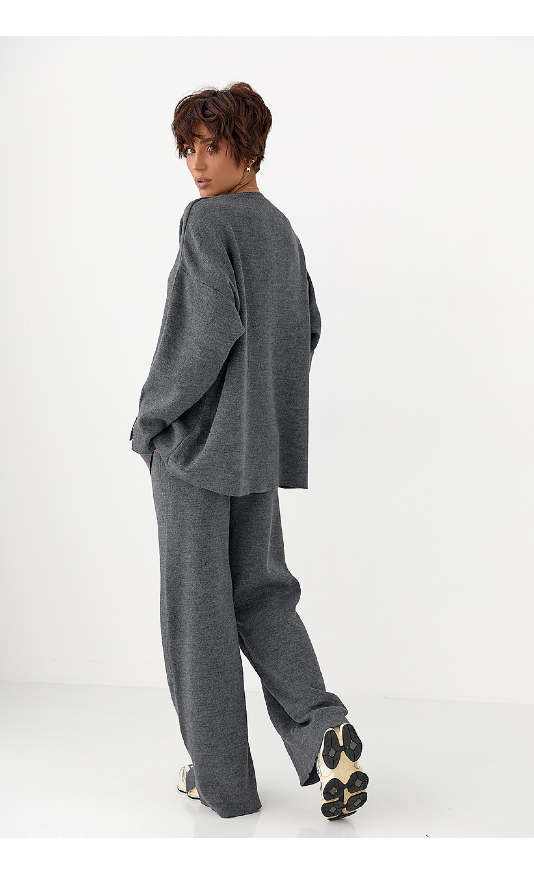 В'язаний костюм з вільною кофтою та широкими штанами  сірий колір
