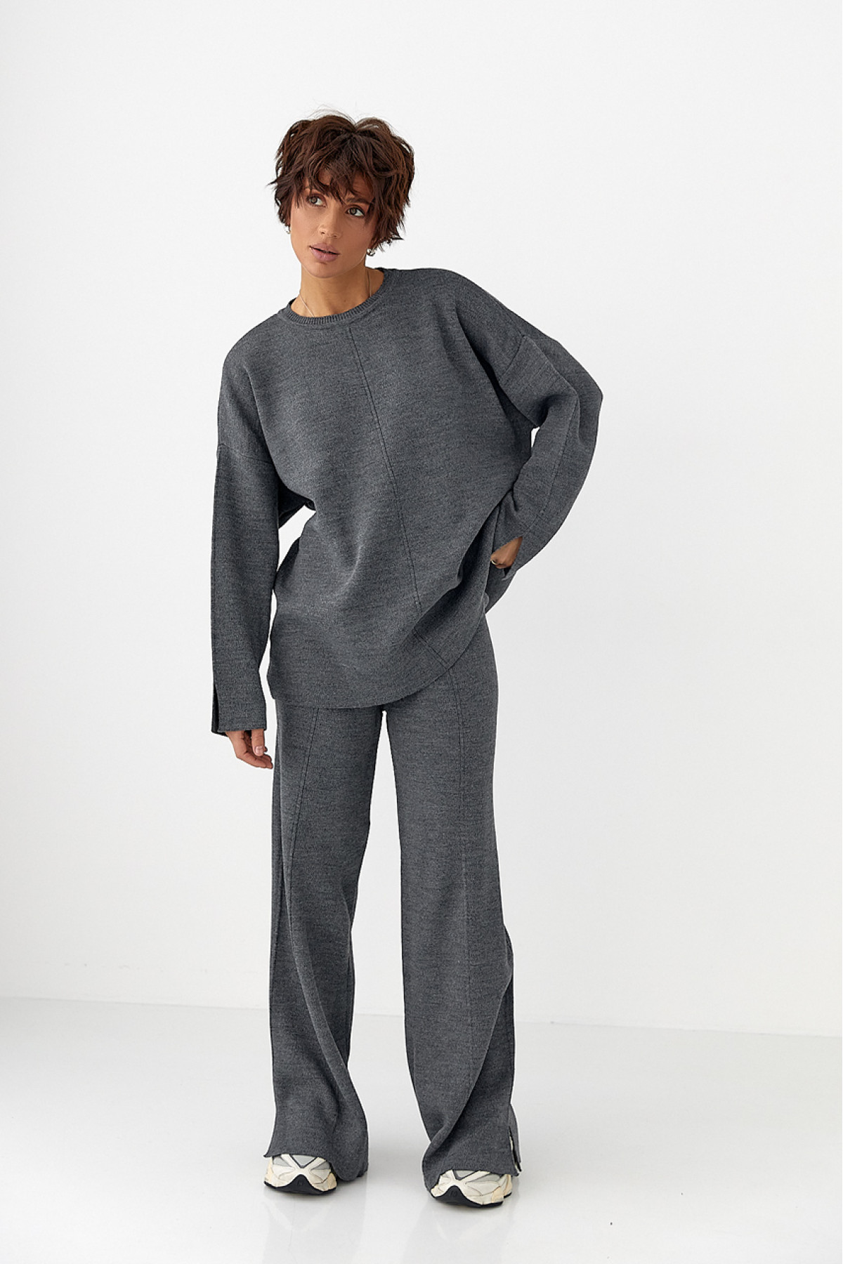 В'язаний костюм з вільною кофтою та широкими штанами  сірий колір