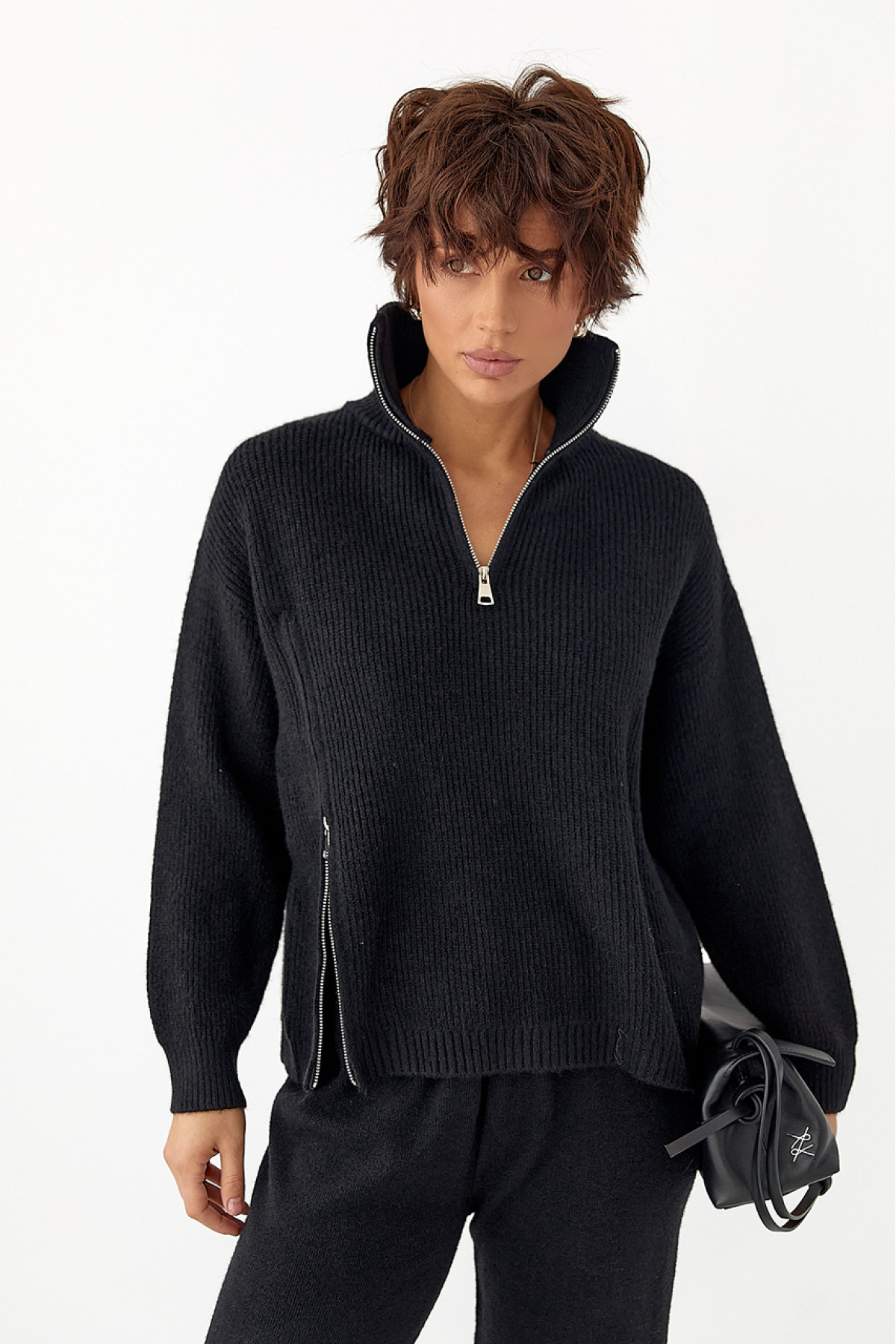 В'язаний костюм зі светром із блискавками та прямими штанами  чорний колір