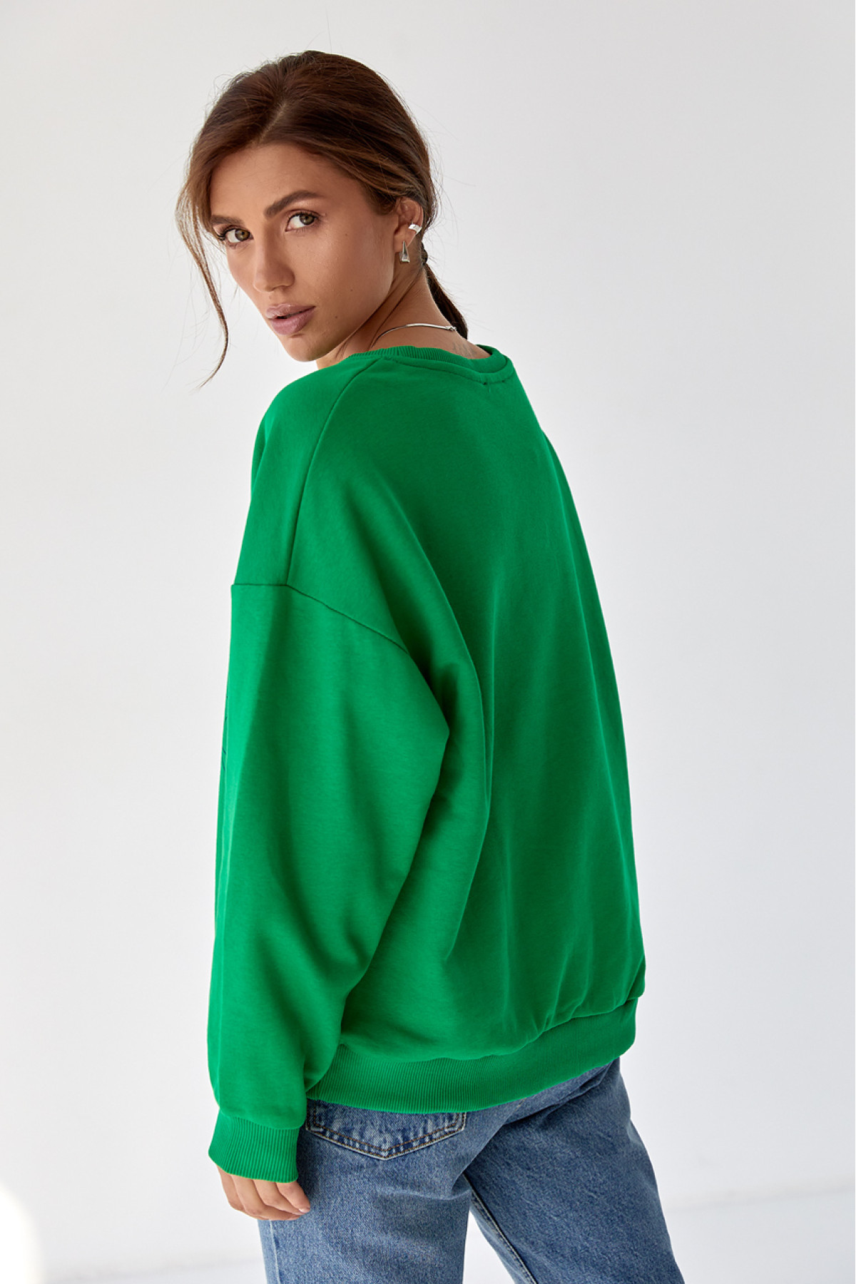 Жіночий трикотажний світшот з яскравим принтом  зелений колір