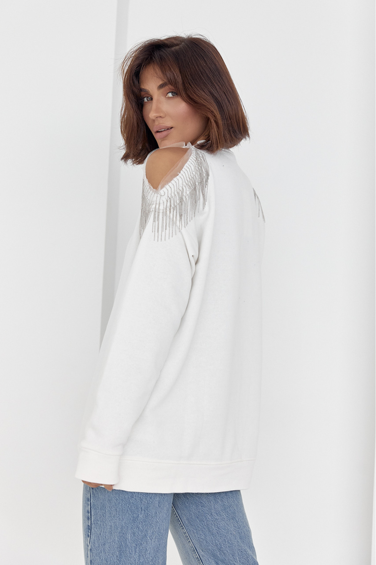 Жіноча кофта oversize з вирізами на плечах  молочний колір