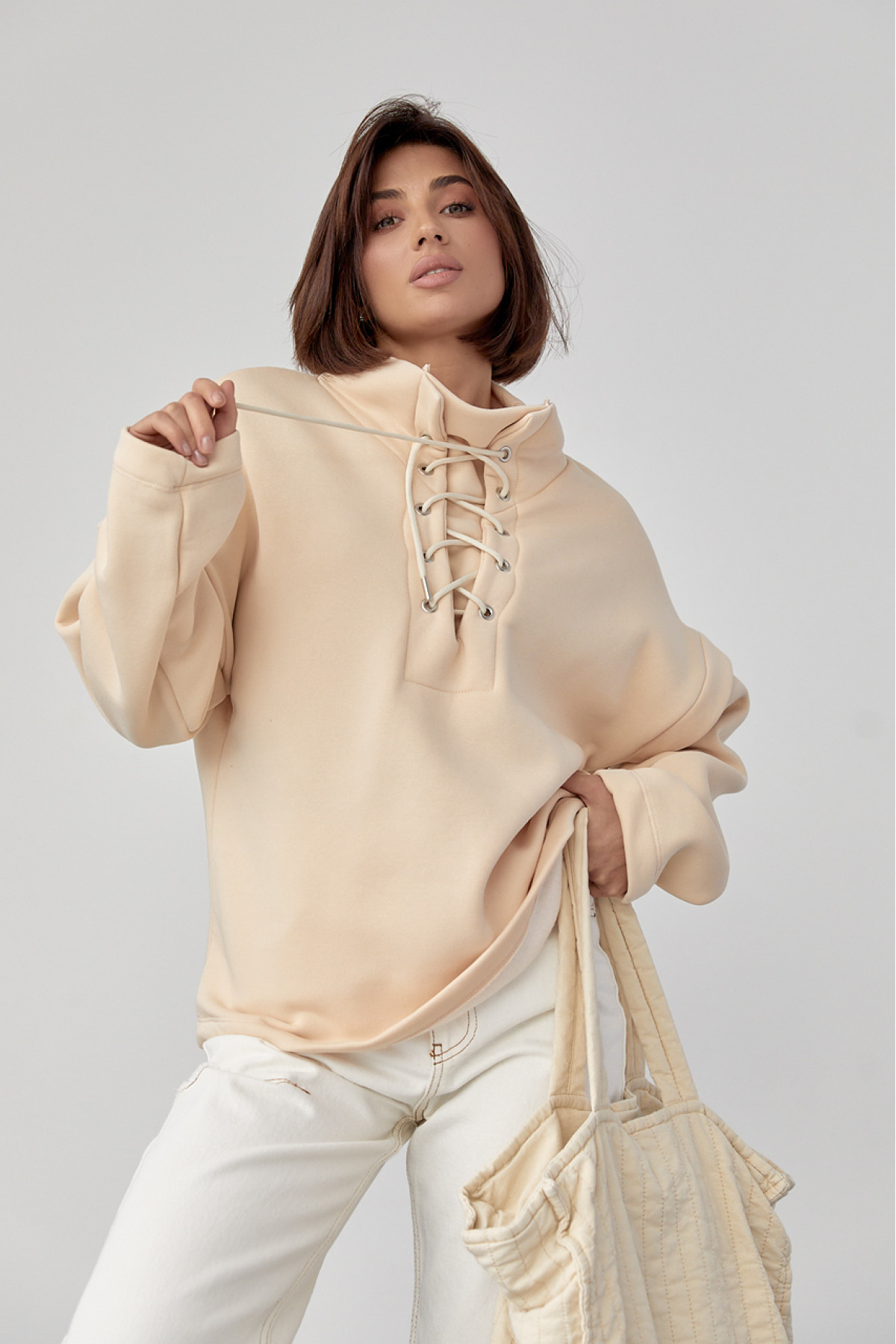 Теплий світшот із шнурівкою на горловині  бежевий колір