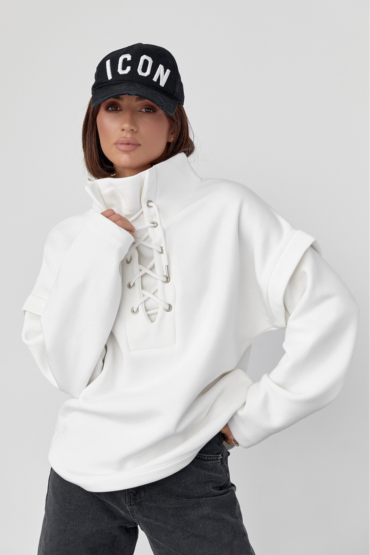 Теплий світшот із шнурівкою на горловині  молочний колір