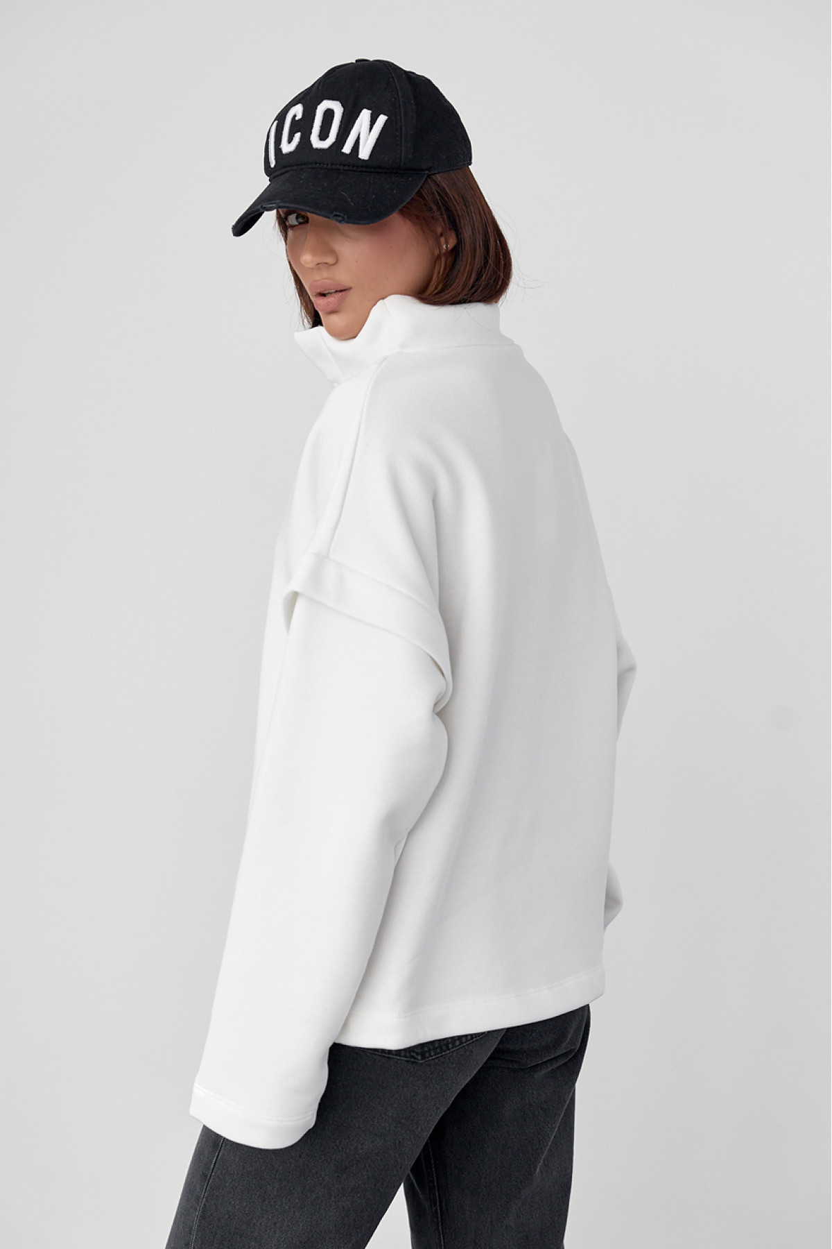 Теплий світшот із шнурівкою на горловині  молочний колір