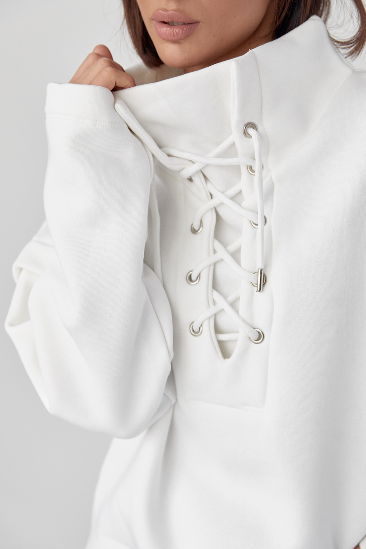 Теплий світшот із шнурівкою на горловині  молочний колір