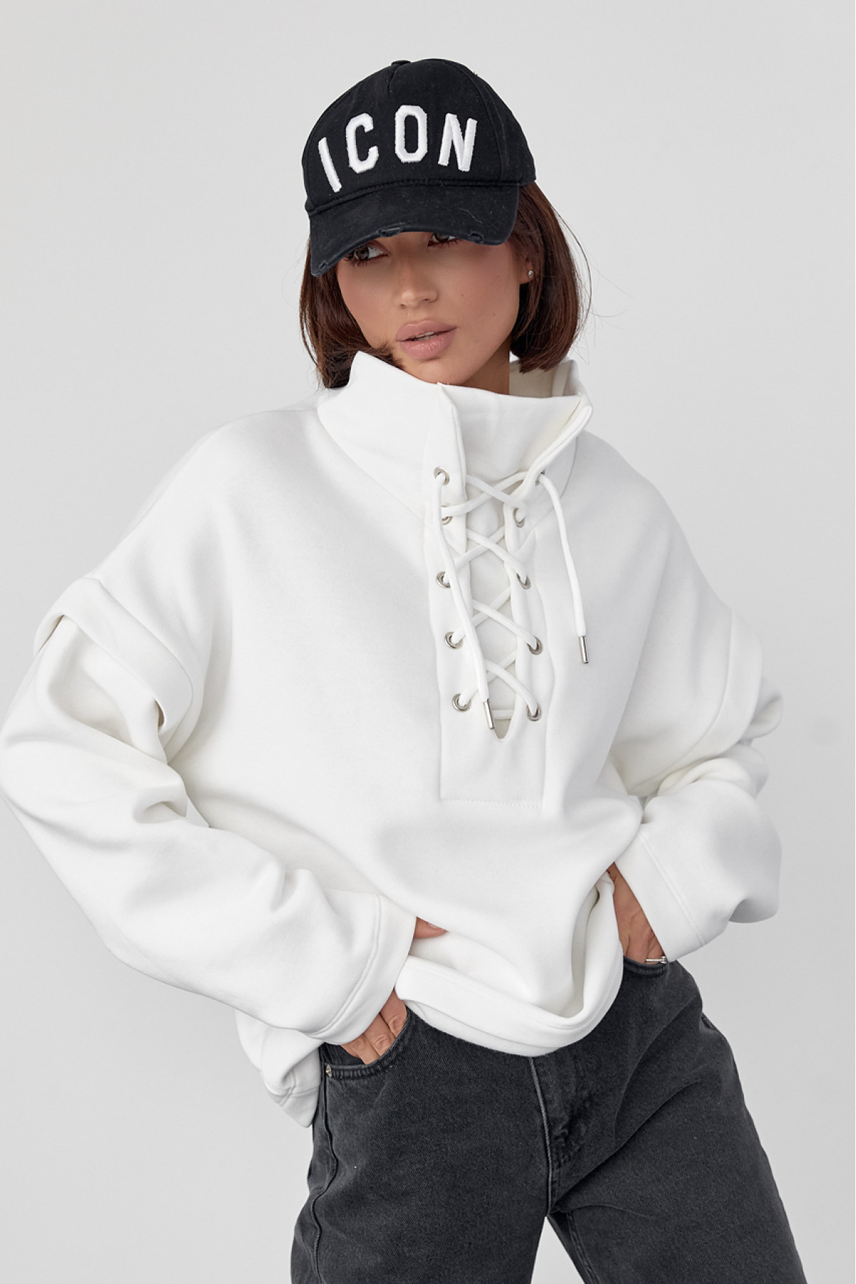 Теплий світшот із шнурівкою на горловині  молочний колір