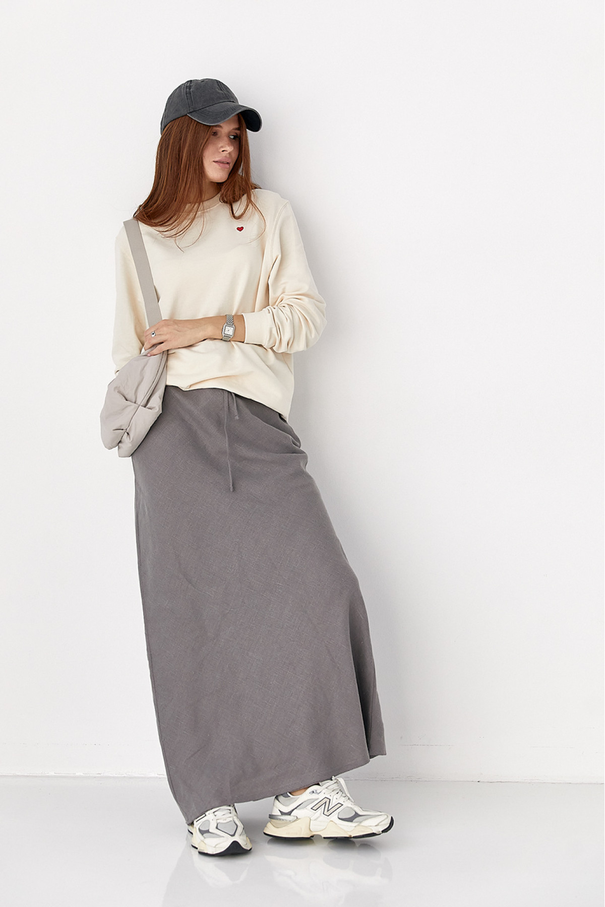 Однотонний світшот із сердечком  кремовий колір