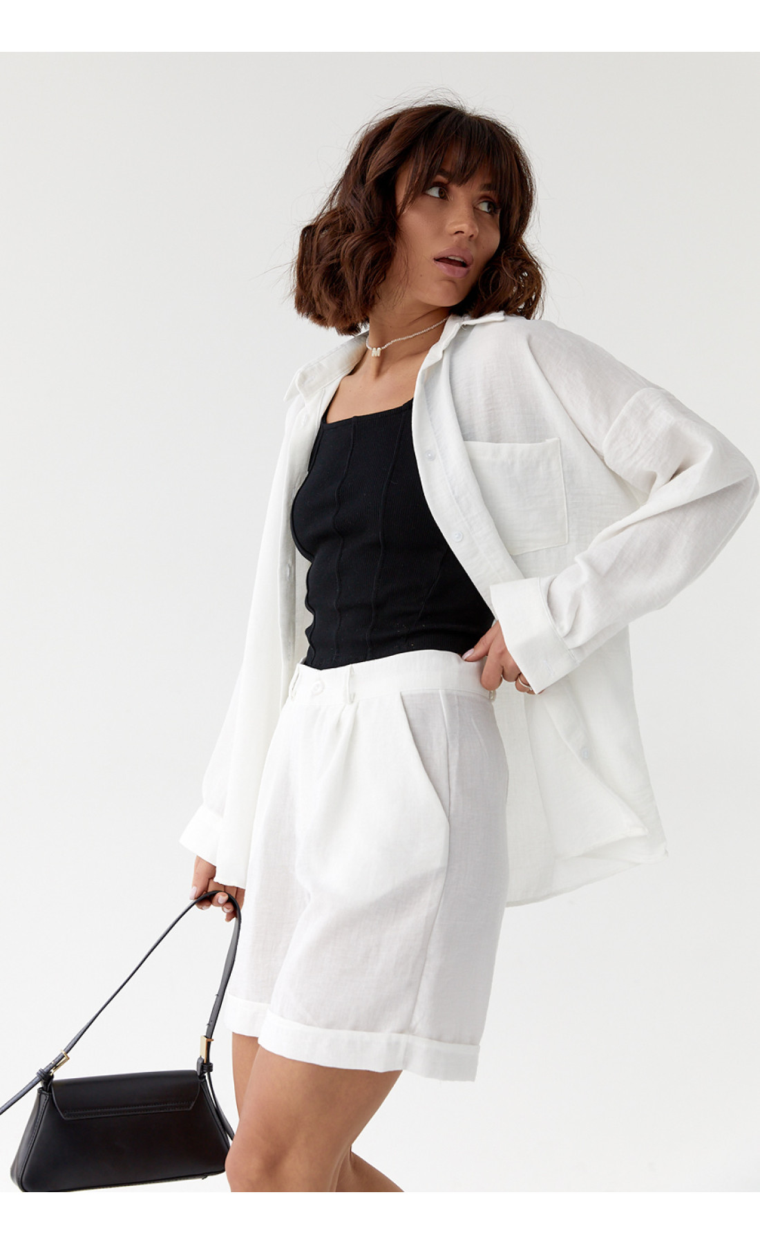 Жіночий костюм бавовняний з сорочкою та шортами  молочний колір