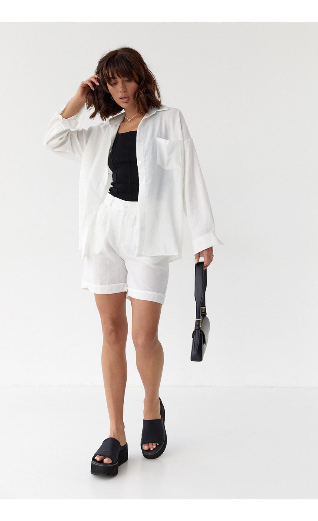 Жіночий костюм бавовняний з сорочкою та шортами  молочний колір