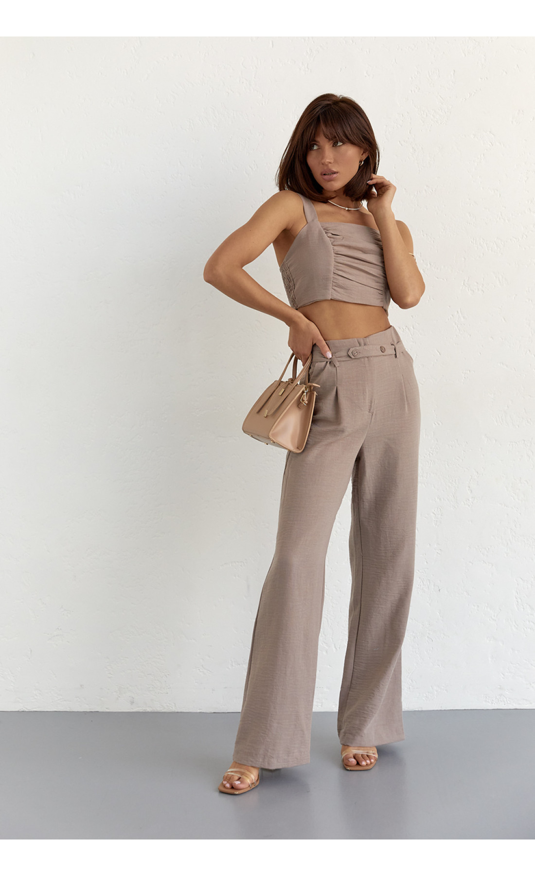 Жіночий бавовняний костюм із брюками та топом  кавовий колір