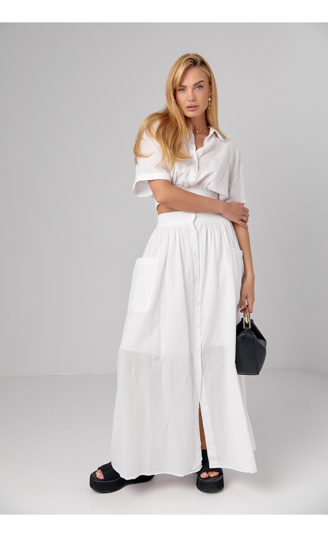 Літній спідничний костюм на гудзиках  білий колір