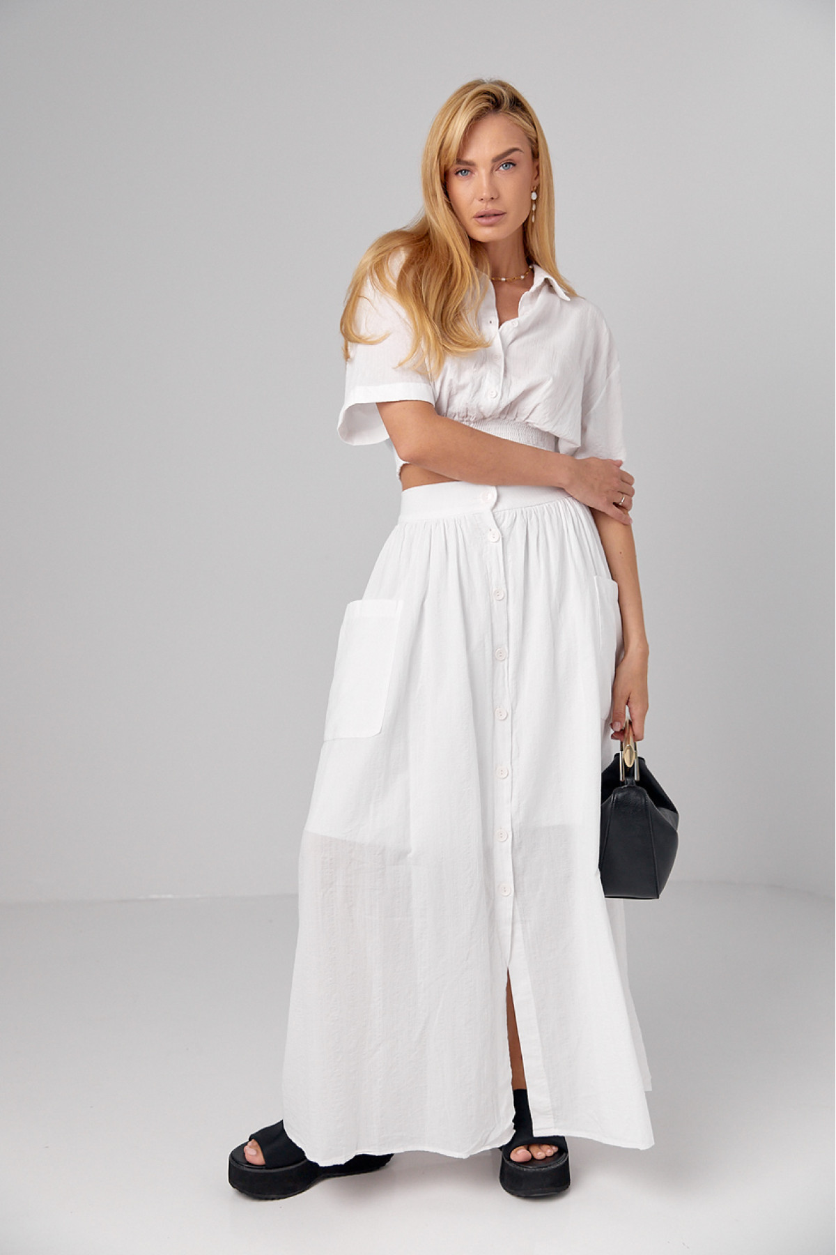 Літній спідничний костюм на гудзиках  білий колір