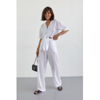 Жіночий літній костюм із брюками та блузкою на зав'язках  білий колір