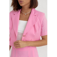 Костюм зі спідницею плісе і коротким жакетом  рожевий колір