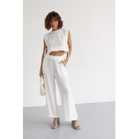 Літній жіночий костюм із брюками та топом із зав'язками  білий колір