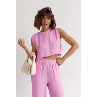 Літній жіночий костюм із брюками та топом із зав'язками  рожевий колір