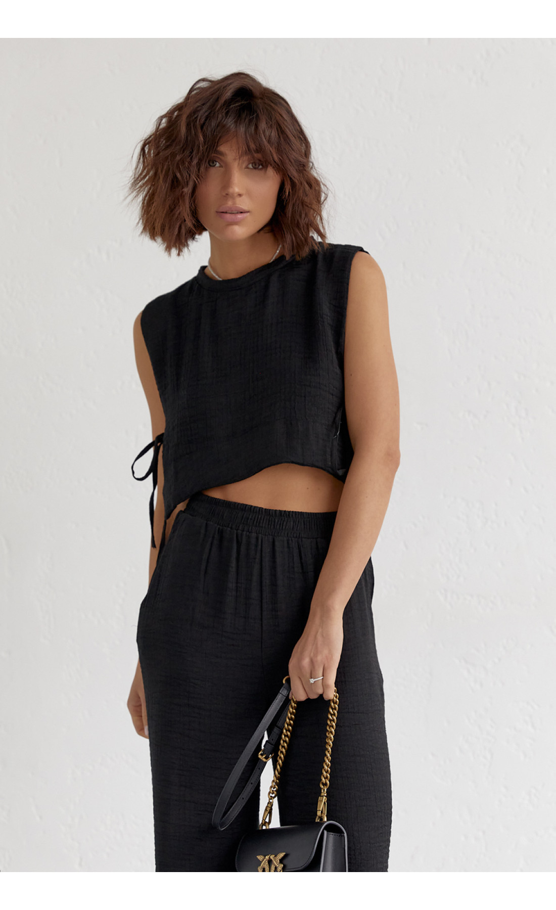 Літній жіночий костюм із брюками та топом із зав'язками  чорний колір