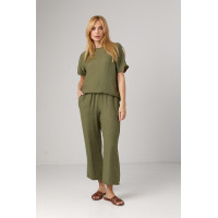 Літній костюм з брюками та футболкою  зелений колір