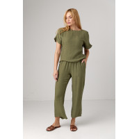 Літній костюм з брюками та футболкою  зелений колір