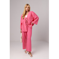 Лляний костюм з прямими штанами та сорочкою на зав'язках  рожевий колір