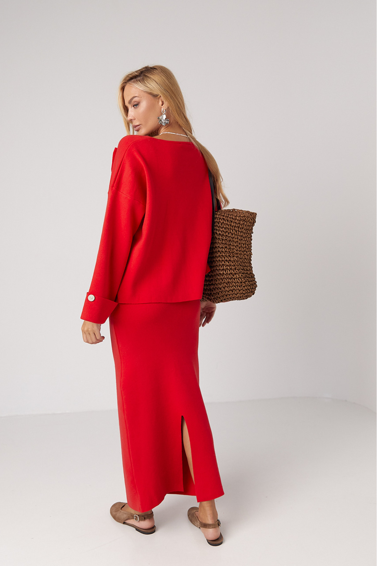 В'язаний костюмтрійка з кардиганом спідницею та топом  червоний колір