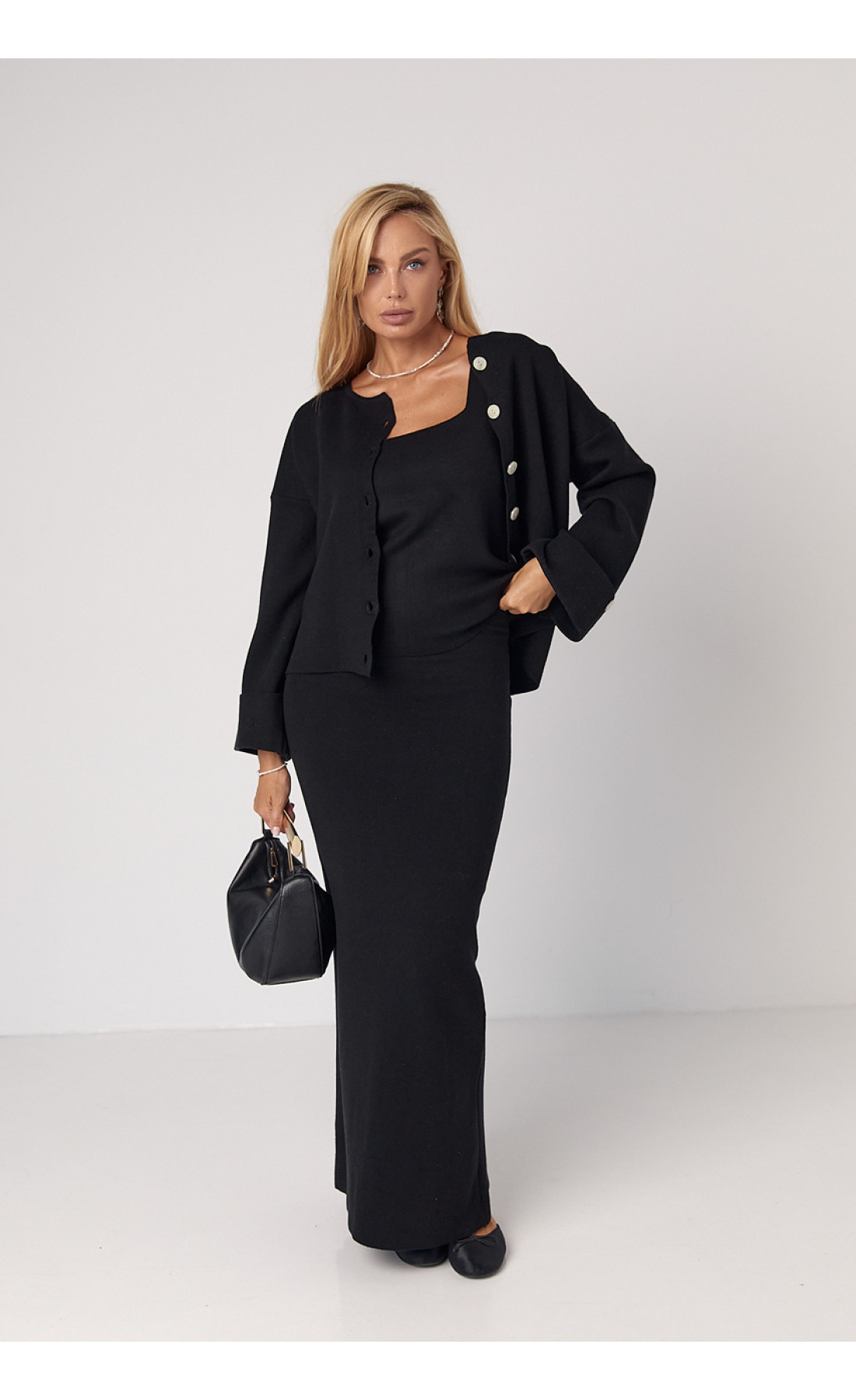 В'язаний костюмтрійка з кардиганом спідницею та топом  чорний колір