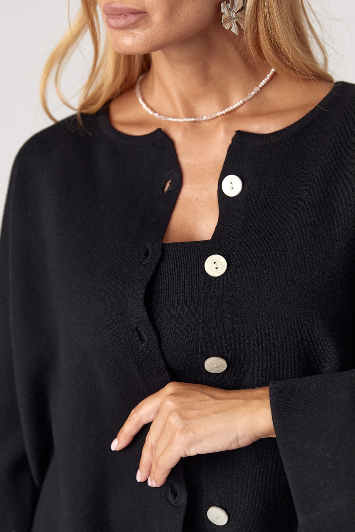 В'язаний костюмтрійка з кардиганом спідницею та топом  чорний колір