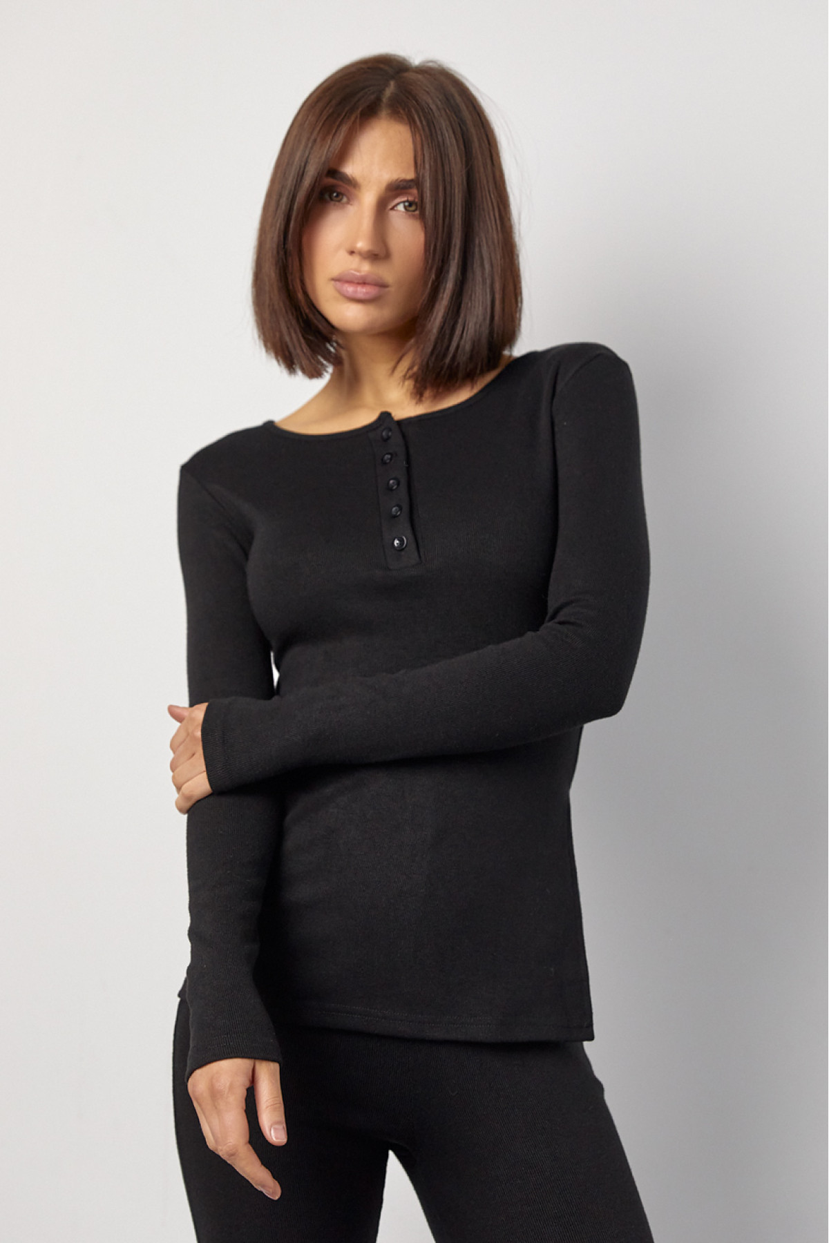 Костюм зі штанами кльош і кофтинкою на ґудзиках  чорний колір