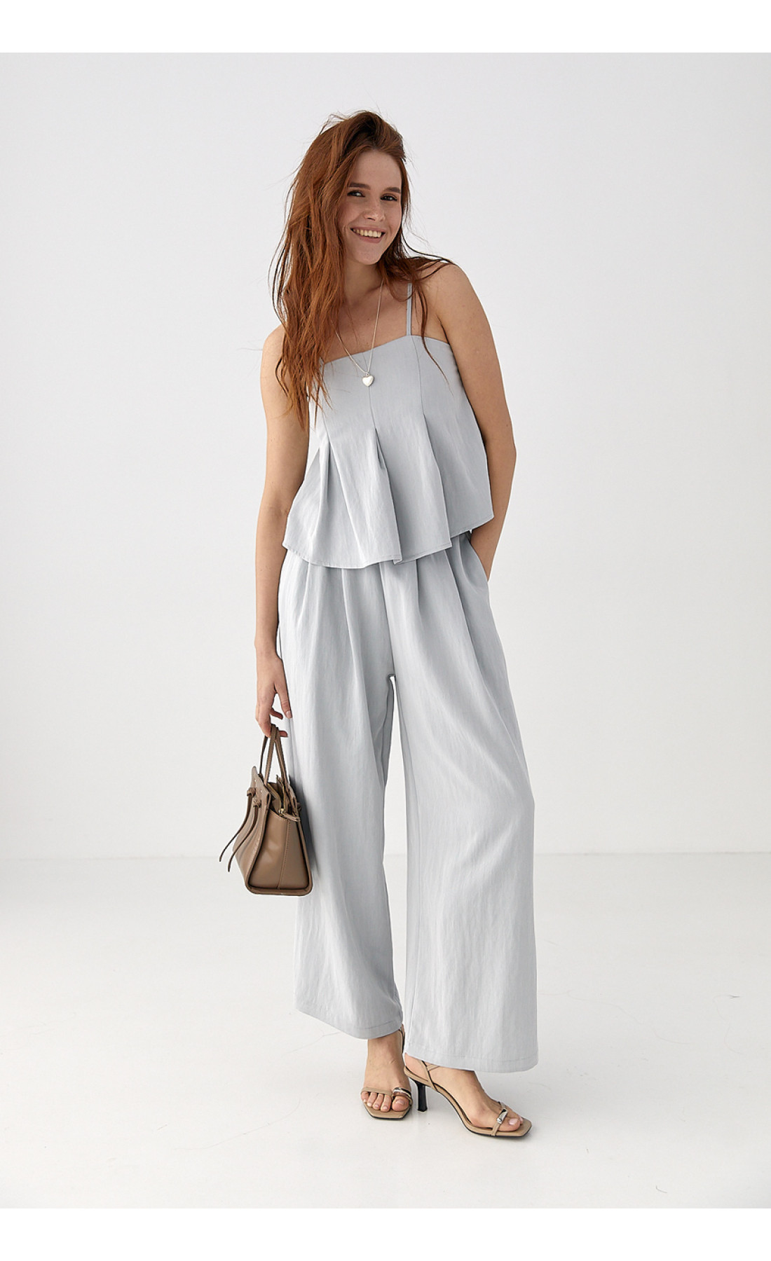 Літній костюм зі штанами та топом на бретелях  сірий колір